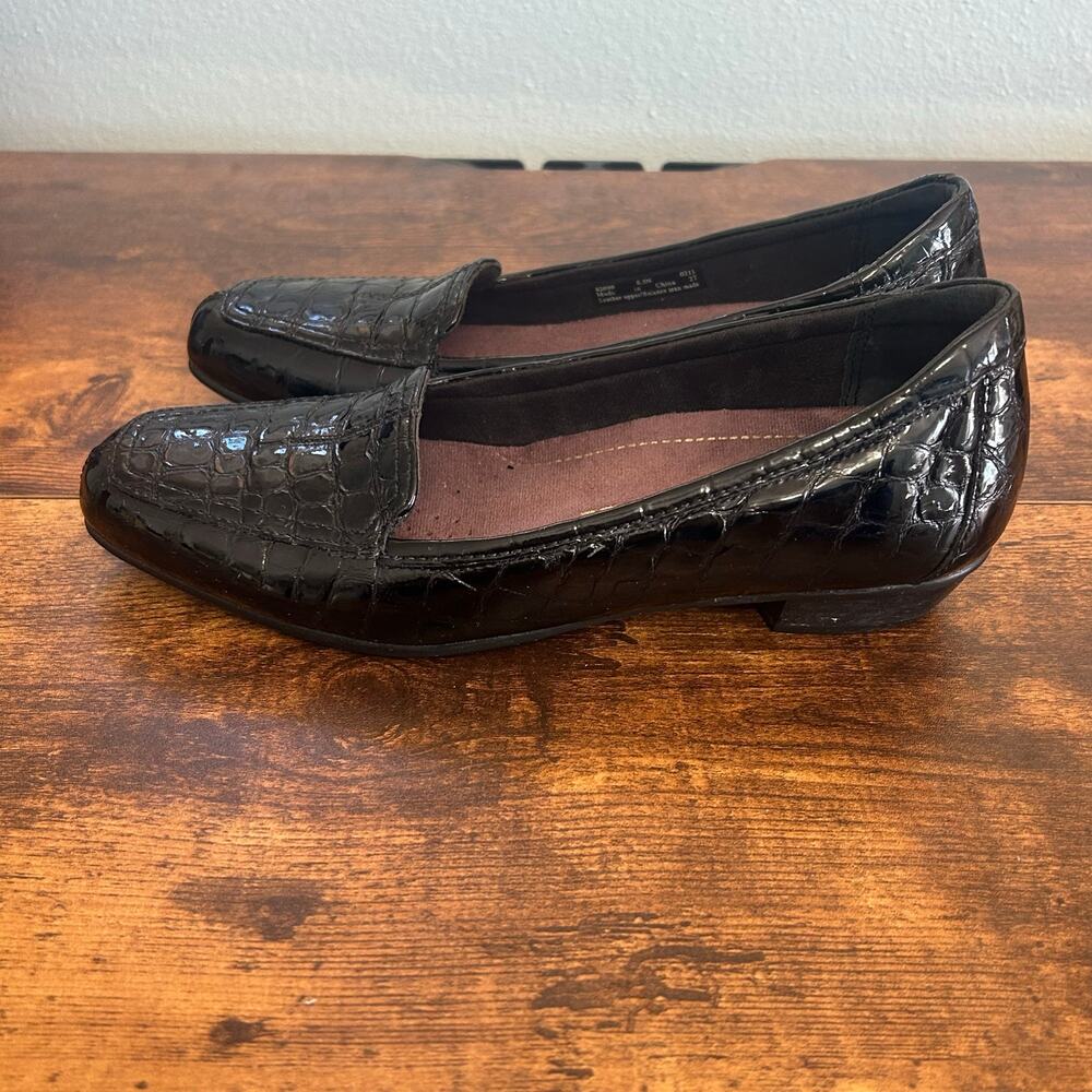 Clarks Everyday Black Loafers Shoe Keesha Luca Slip On Patent Leather 8.5 Narrow - Picture 9 of 9